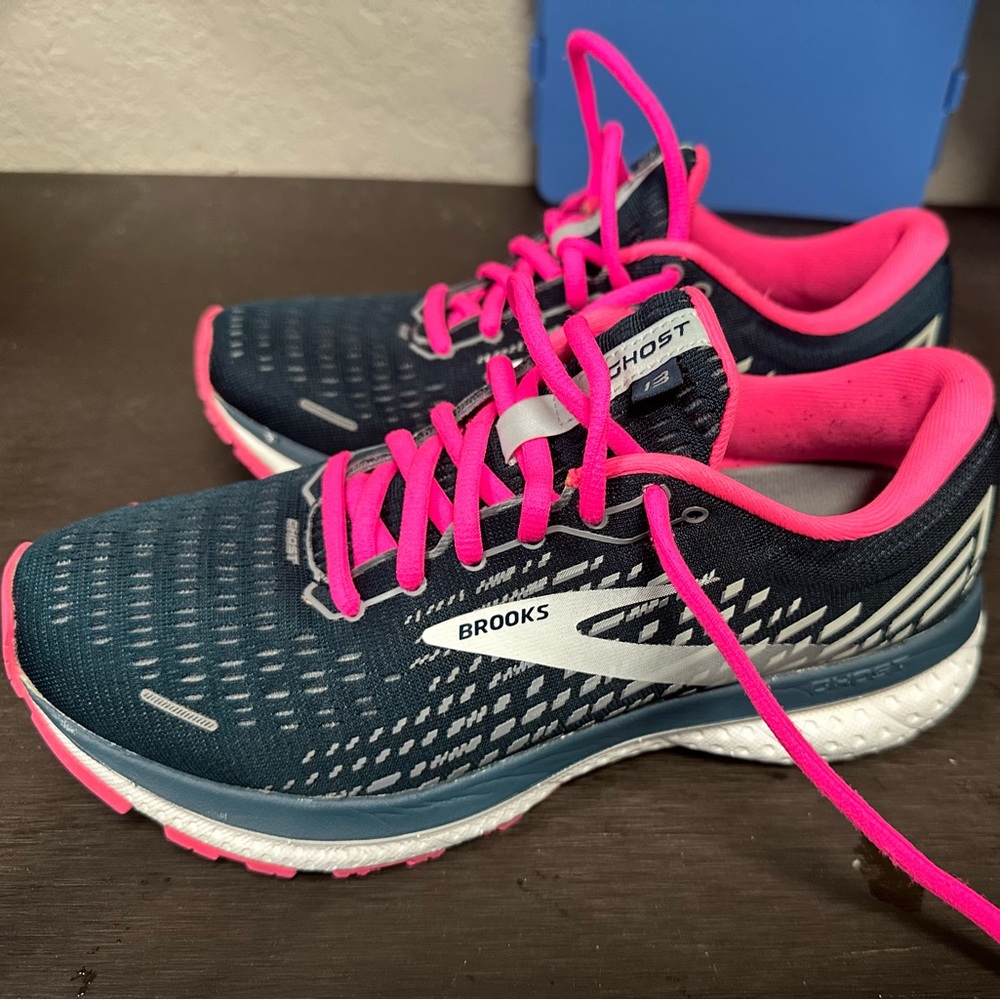 Women’s brook ghost